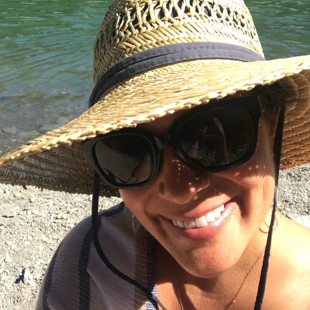 Meet your Posher, Marisa